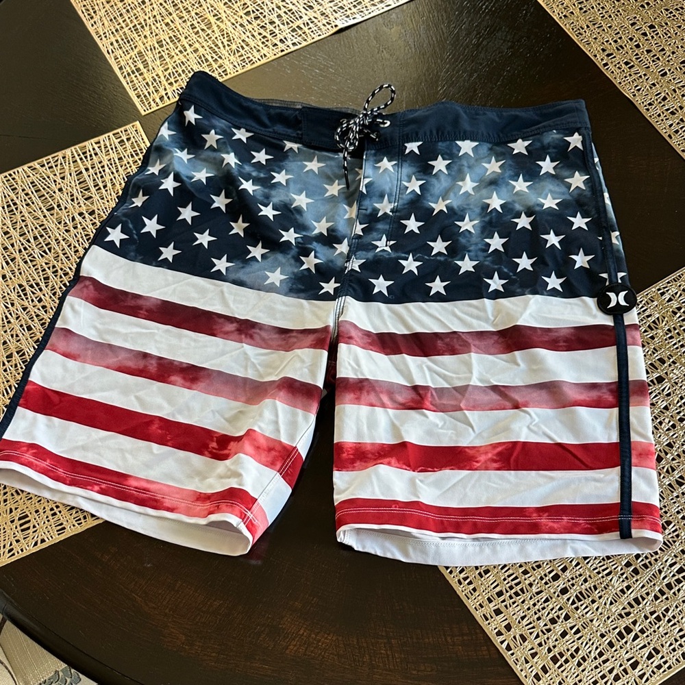 Hurley Patriotic Stars & Stripes Swim Trunks - Navy, Red & White size 34